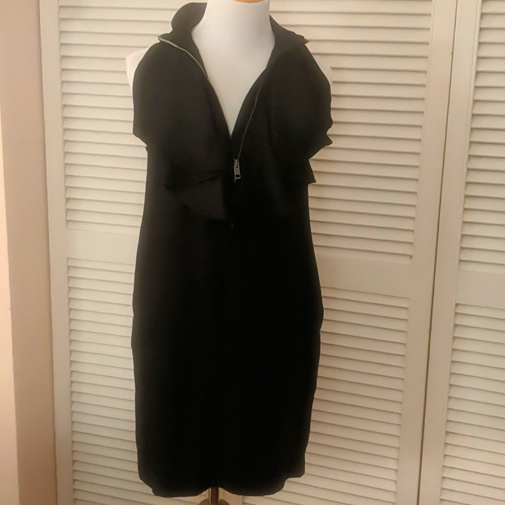 Chic Club Monaco elegant dress V neck zip New